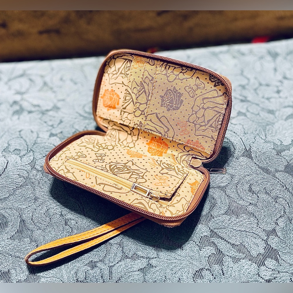 Guess wallet with floral interior and removable strap - Picture 2 of 4
